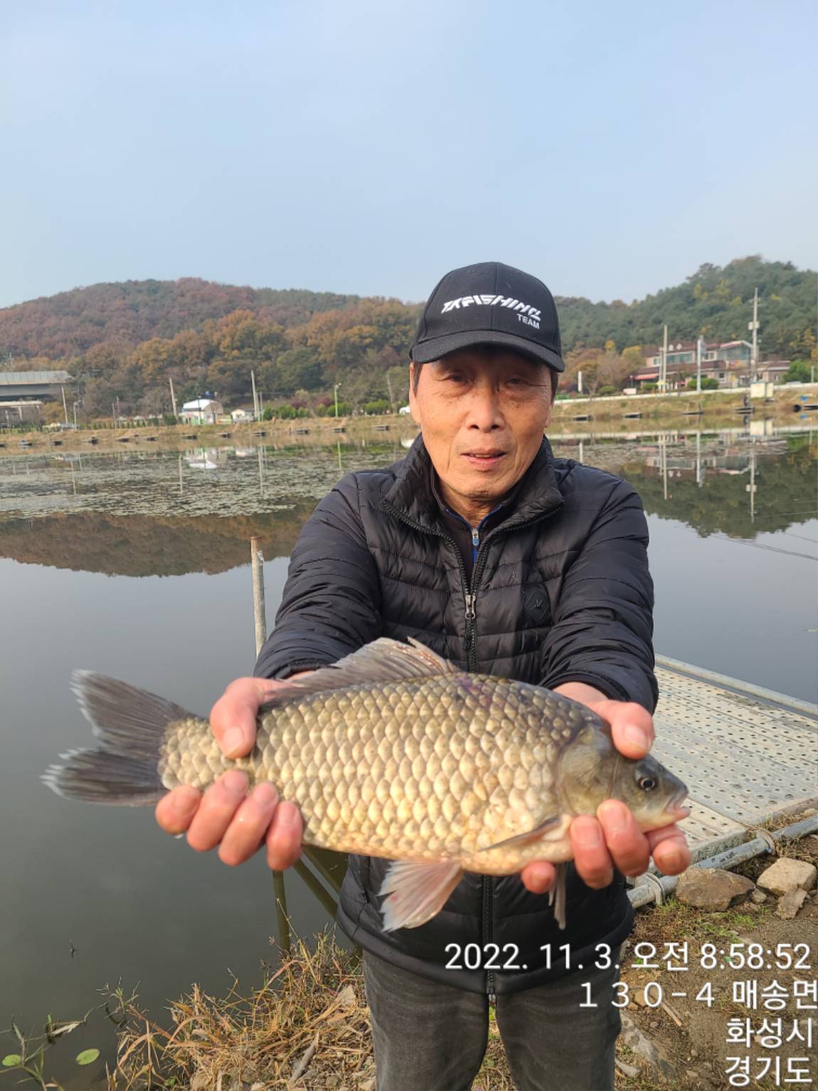 어천낚시터지기 유료낚시터 > 토종 붕어 4짜 소식 및 토종 붕어 방류 : 낚시사랑