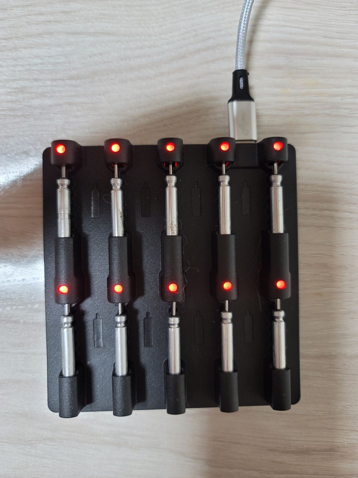 중고낚시용품 > 425베터리 충전기 : 낚시사랑